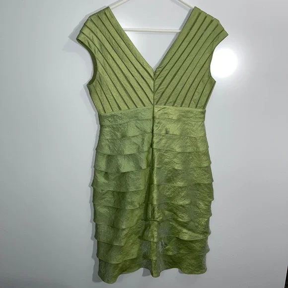 Adrianna Pappell‎ Green Metallic V-Neck Scalloped Cocktail Midi Dress Size 8 - Picture 5 of 10